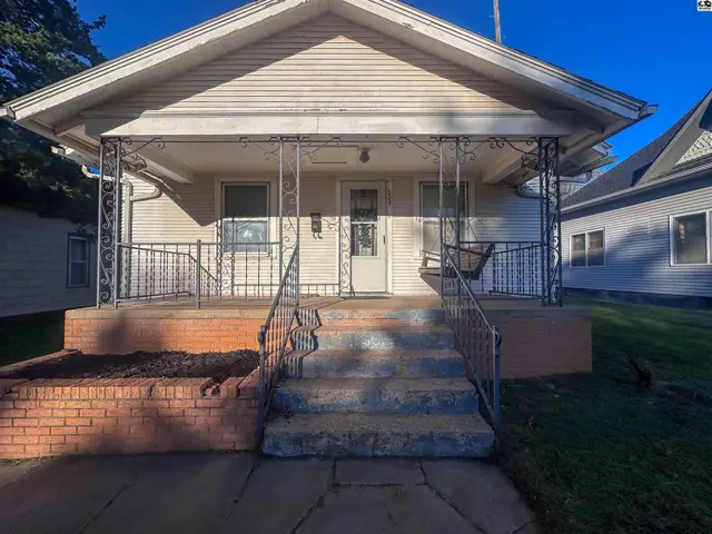 Photo of 205 N Iuka St, Pratt, KS