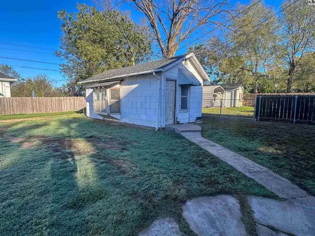Photo of 205 N Iuka St, Pratt, KS