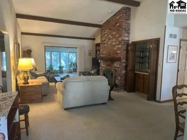 Photo of 3006 Mission Dr, Hutchinson, KS