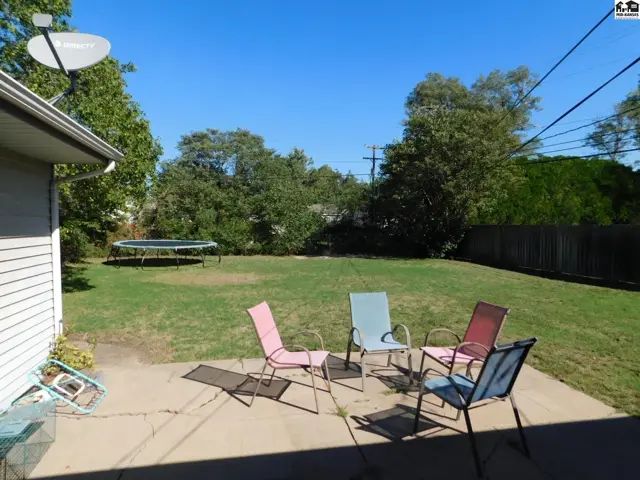 Photo of 10 Harvest Ln, Hutchinson, KS
