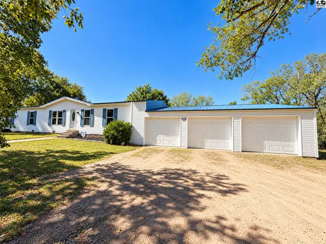 Photo of 10307 E 4th Ave, Hutchinson, KS