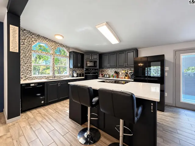 Photo of 10307 E 4th Ave, Hutchinson, KS