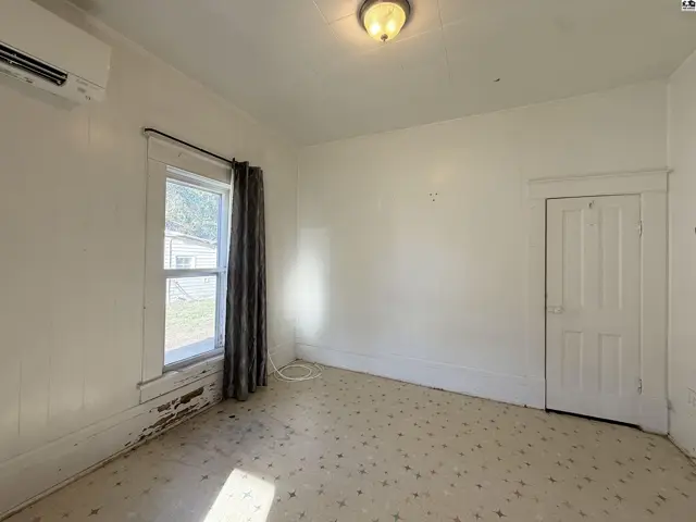 Photo of 314 N 5th St, Sterling, KS