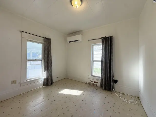 Photo of 314 N 5th St, Sterling, KS