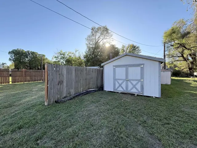 Photo of 314 N 5th St, Sterling, KS