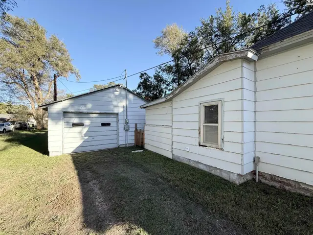 Photo of 314 N 5th St, Sterling, KS