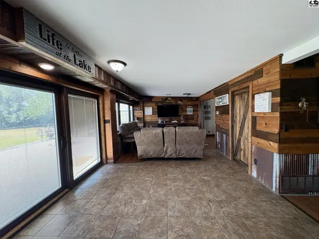 Photo of 31 Shoreline Dr, Geneseo, KS