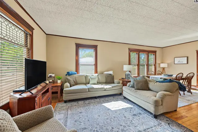 Photo of 717 N Main St, Lindsborg, KS