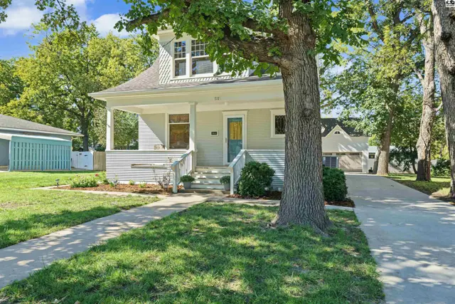 Photo of 717 N Main St, Lindsborg, KS