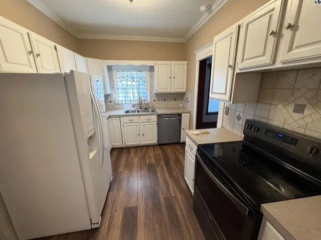 Photo of 512 N Main St, Pratt, KS