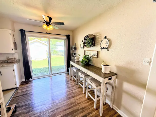Photo of 2 Wheatland Dr, Hutchinson, KS