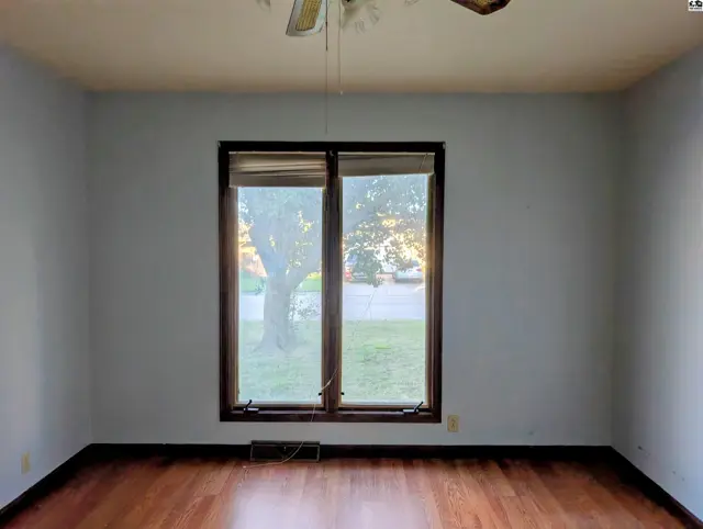 Photo of 758 Moundview Ave, Salina, KS