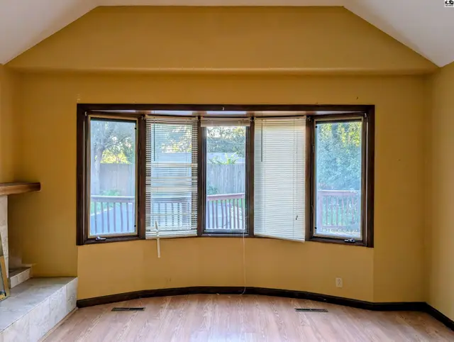 Photo of 758 Moundview Ave, Salina, KS