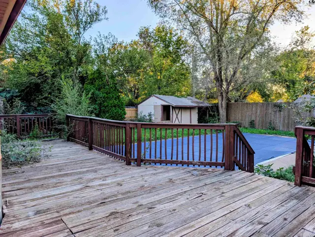Photo of 758 Moundview Ave, Salina, KS