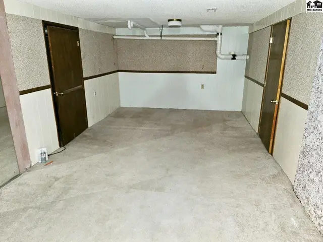 Photo of 606 Montezuma Ct, McPherson, KS