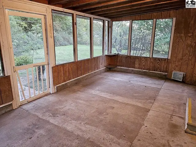 Photo of 606 Montezuma Ct, McPherson, KS