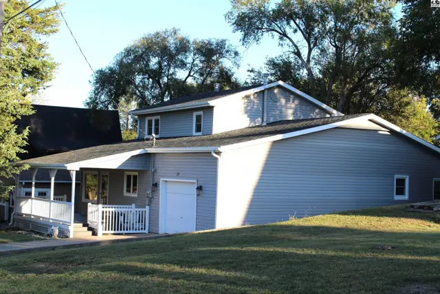 Photo of 17 Rock Rd, Marion, KS