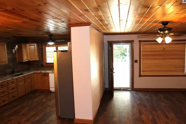 Photo of 17 Rock Rd, Marion, KS