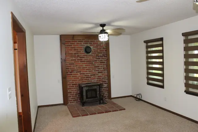 Photo of 17 Rock Rd, Marion, KS