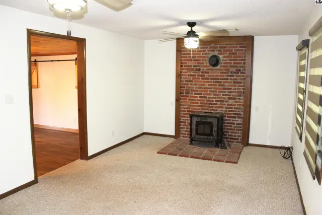 Photo of 17 Rock Rd, Marion, KS