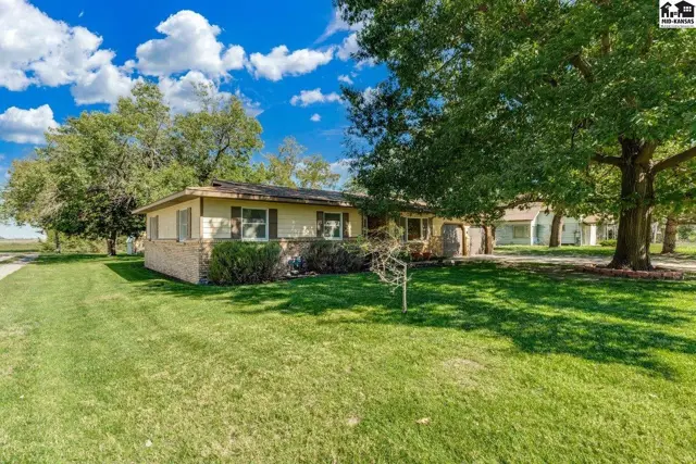 Photo of 4 W Nickerson Blvd, Nickerson, KS