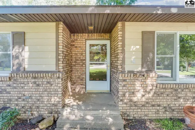 Photo of 4 W Nickerson Blvd, Nickerson, KS