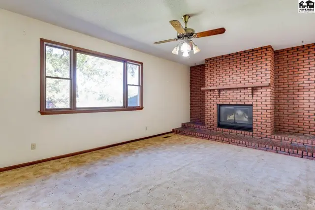 Photo of 4 W Nickerson Blvd, Nickerson, KS