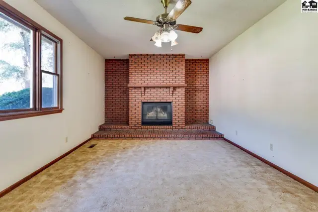 Photo of 4 W Nickerson Blvd, Nickerson, KS