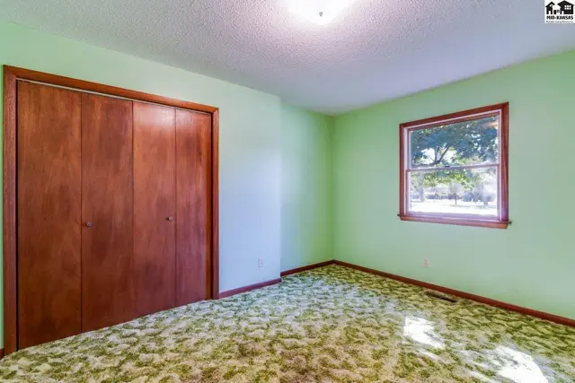 Photo of 4 W Nickerson Blvd, Nickerson, KS