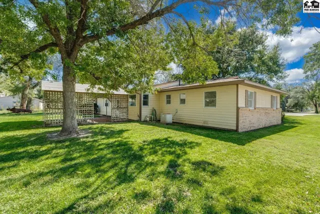 Photo of 4 W Nickerson Blvd, Nickerson, KS