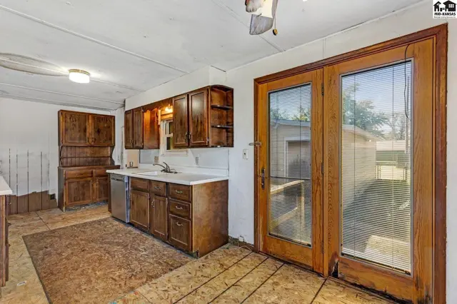 Photo of 301 N Rhodes St, Pretty Prairie, KS