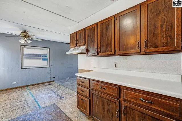Photo of 301 N Rhodes St, Pretty Prairie, KS