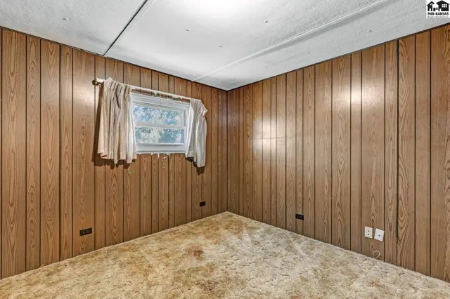 Photo of 301 N Rhodes St, Pretty Prairie, KS
