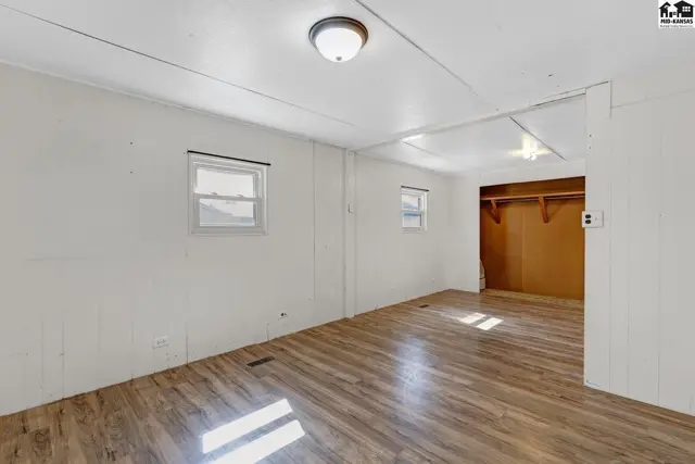 Photo of 301 N Rhodes St, Pretty Prairie, KS