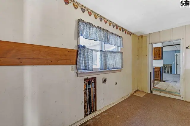 Photo of 301 N Rhodes St, Pretty Prairie, KS