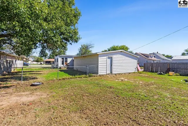 Photo of 301 N Rhodes St, Pretty Prairie, KS