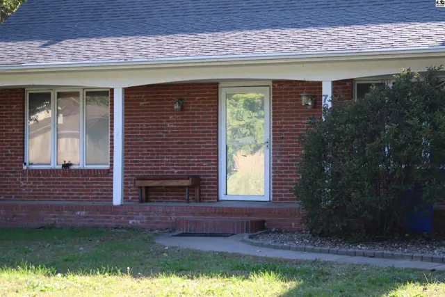 Photo of 7205 Magnolia Way, Hutchinson, KS