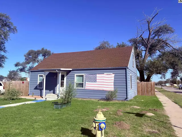 Photo of 426 E Walker St, Hutchinson, KS