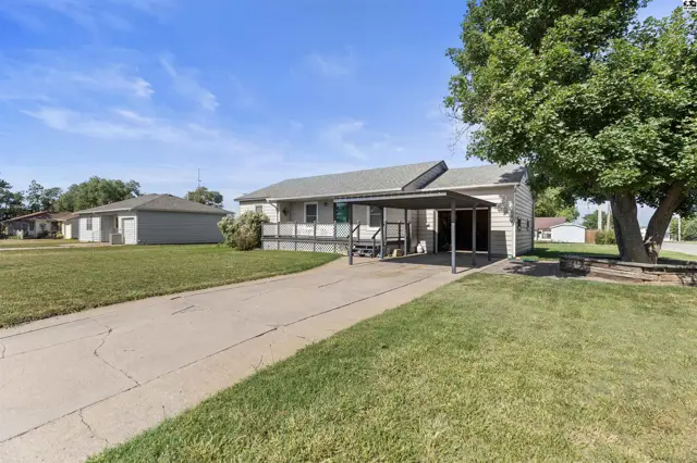 Photo of 600 S 3rd St, Bushton, KS