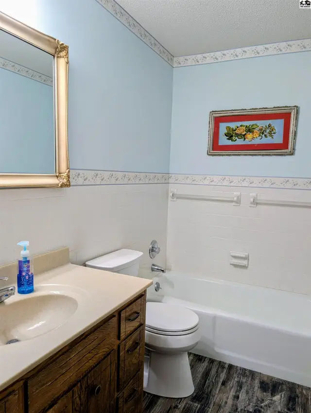 Photo of 908 Countryside Dr, McPherson, KS
