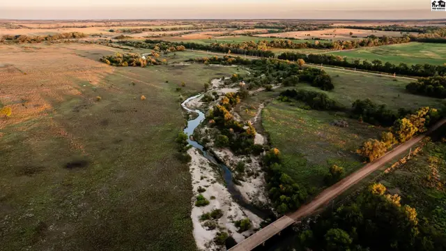 Photo of 000 W Parallel Rd, Arlington, KS
