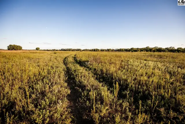 Photo of 000 W Parallel Rd, Arlington, KS