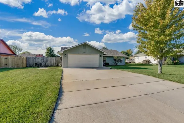 Photo of 1807 E 26th Ave, Hutchinson, KS