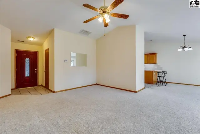 Photo of 1807 E 26th Ave, Hutchinson, KS