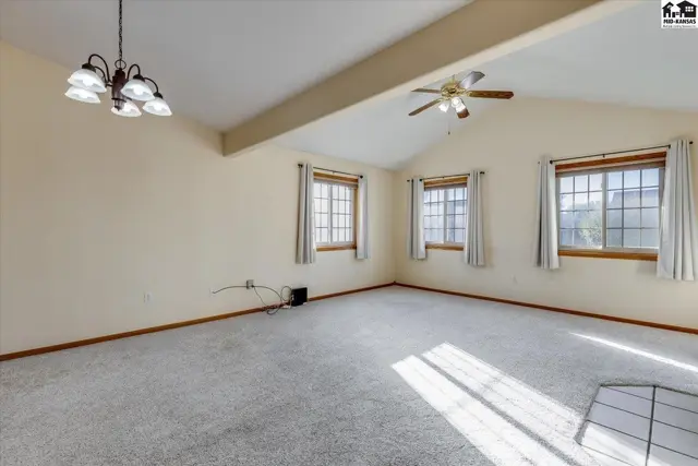 Photo of 1807 E 26th Ave, Hutchinson, KS