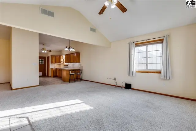 Photo of 1807 E 26th Ave, Hutchinson, KS