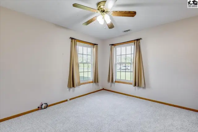 Photo of 1807 E 26th Ave, Hutchinson, KS