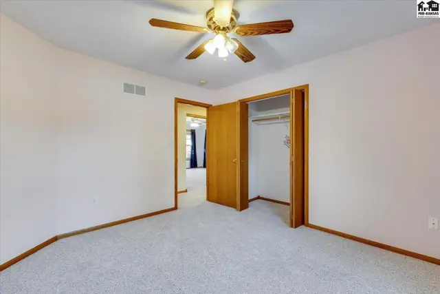 Photo of 1807 E 26th Ave, Hutchinson, KS