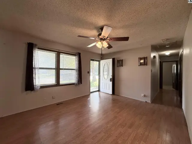 Photo of 805 Keast St, Hutchinson, KS