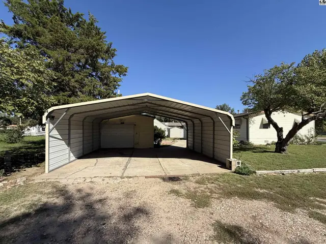 Photo of 805 Keast St, Hutchinson, KS